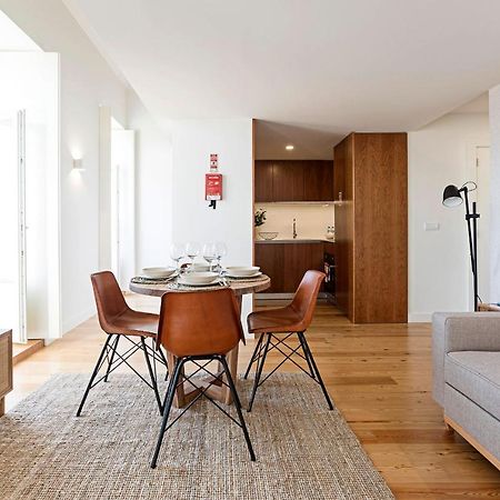 Stunning Duplex Near River By Lovelystay Porto Buitenkant foto