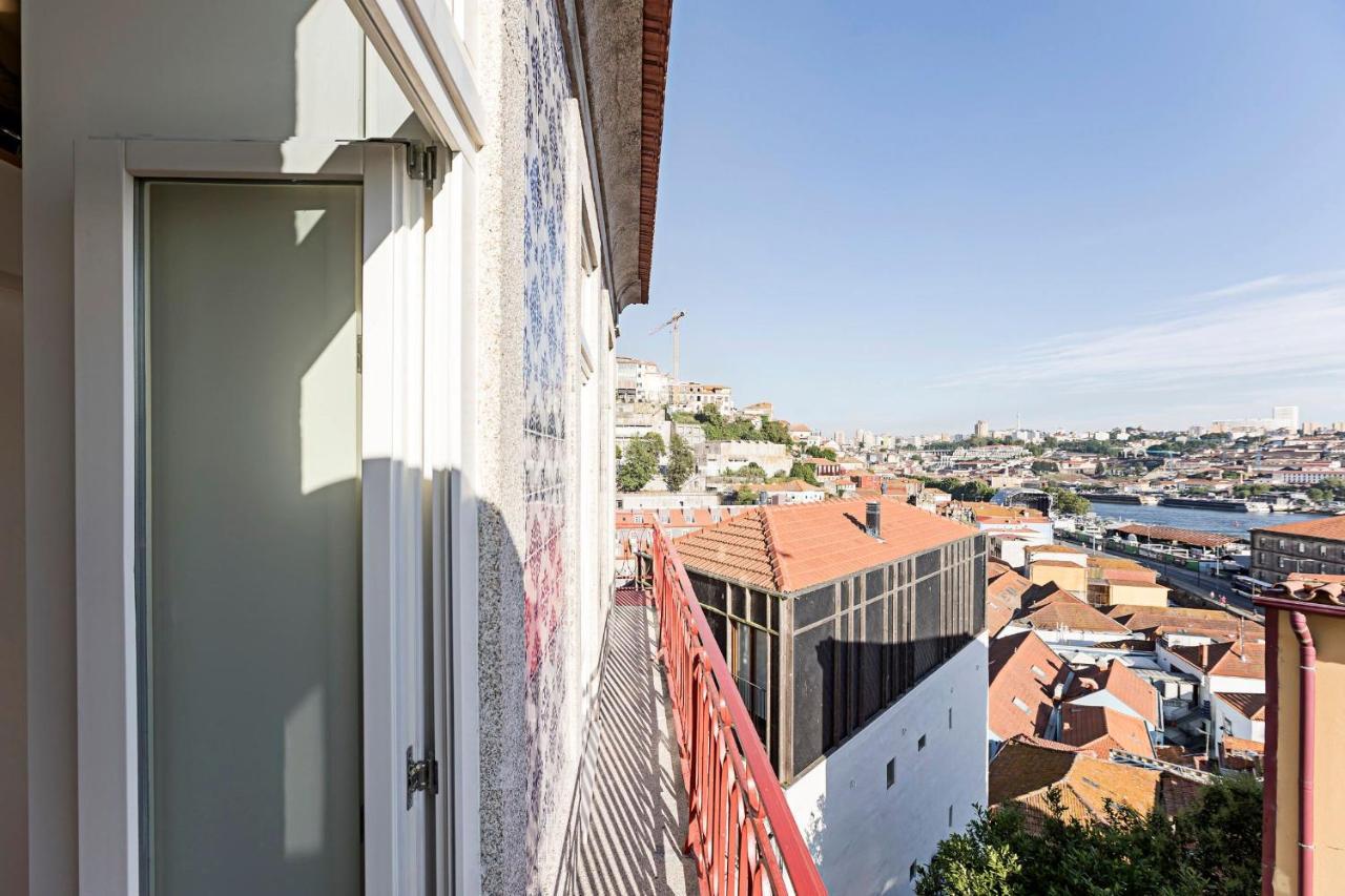 Stunning Duplex Near River By Lovelystay Porto Buitenkant foto