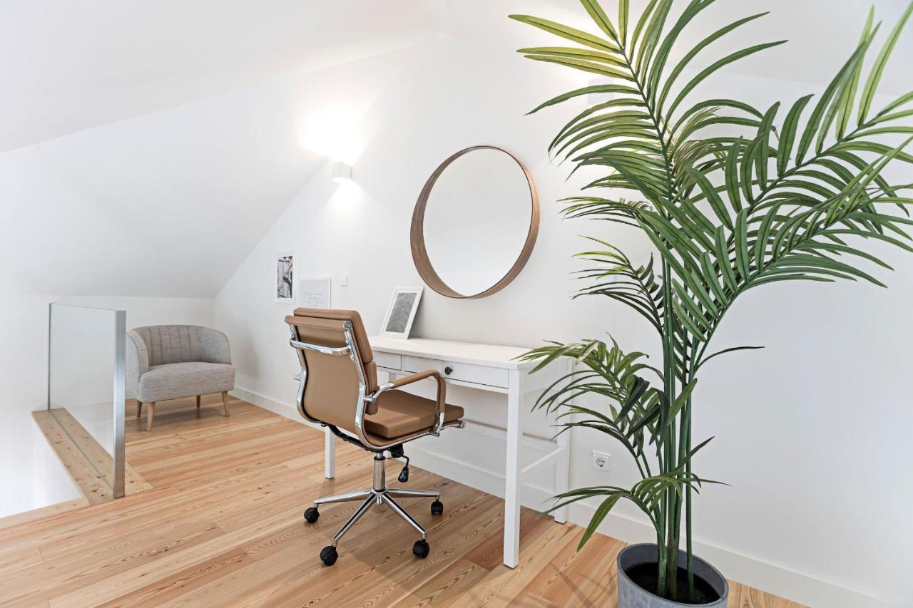 Stunning Duplex Near River By Lovelystay Porto Buitenkant foto