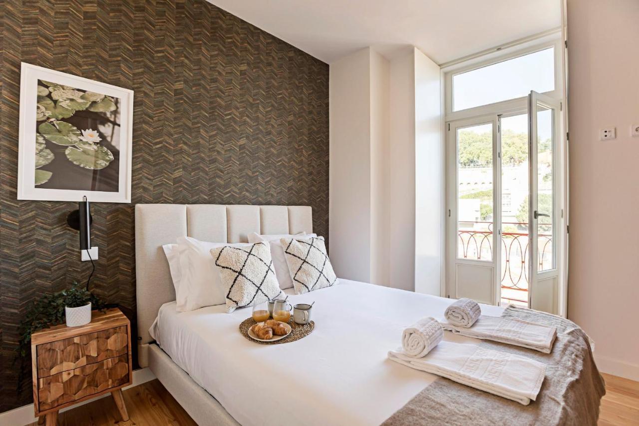 Stunning Duplex Near River By Lovelystay Porto Buitenkant foto