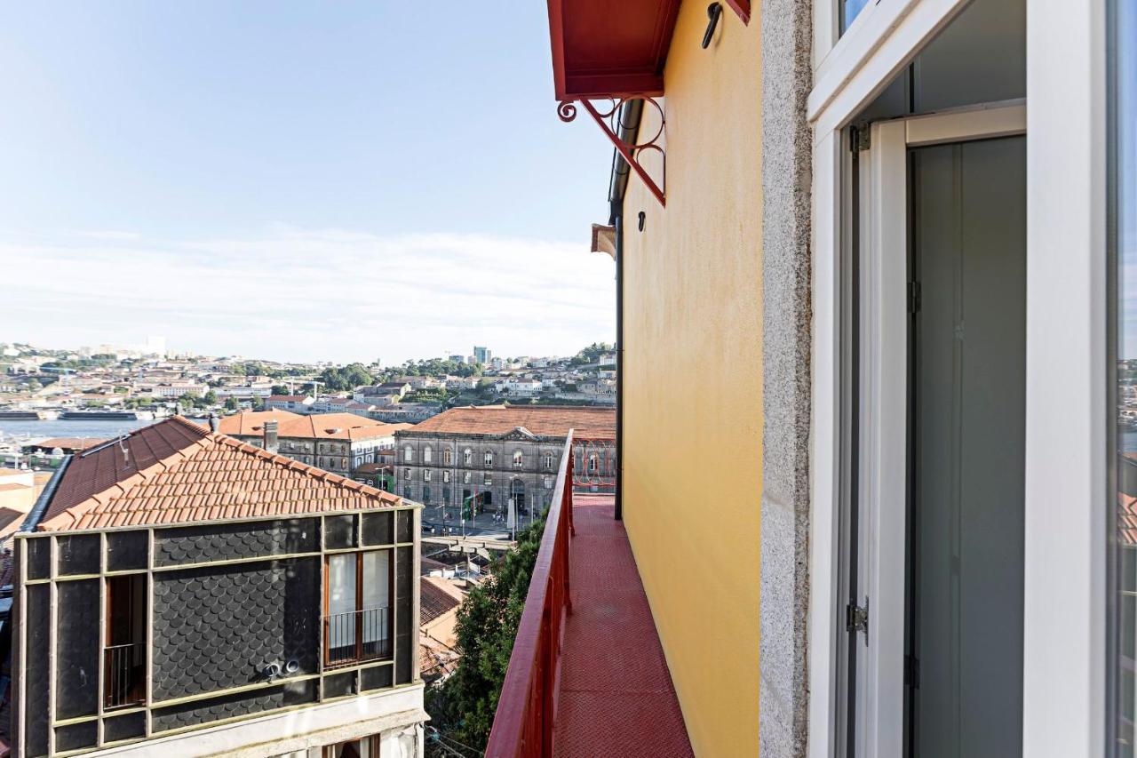 Stunning Duplex Near River By Lovelystay Porto Buitenkant foto