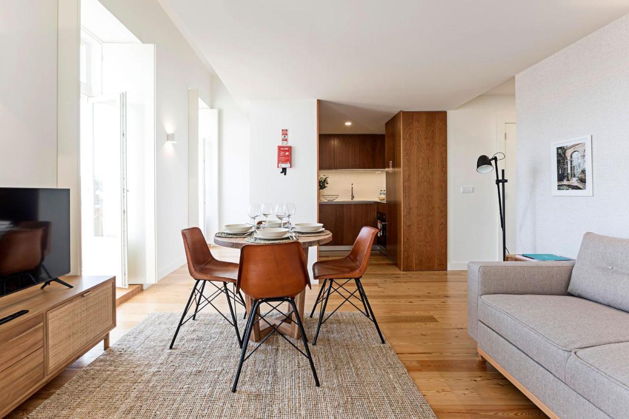 Stunning Duplex Near River By Lovelystay Porto Buitenkant foto