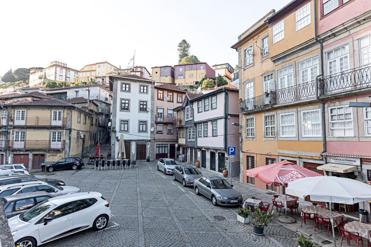 Stunning Duplex Near River By Lovelystay Porto Buitenkant foto